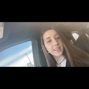 Meet your Posher, Isabella